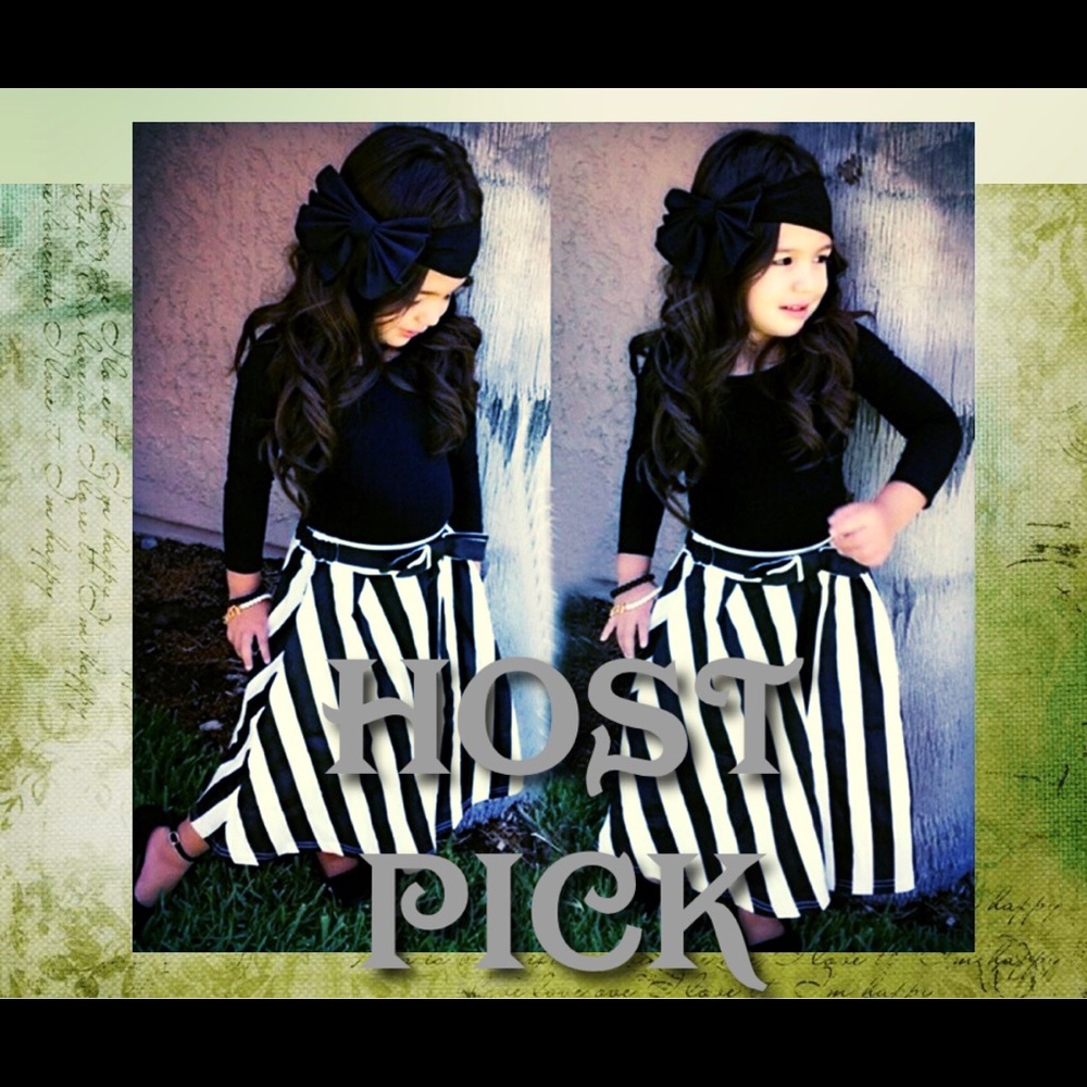 HOST PIC** GIRLS 4pc set **LAST ONE